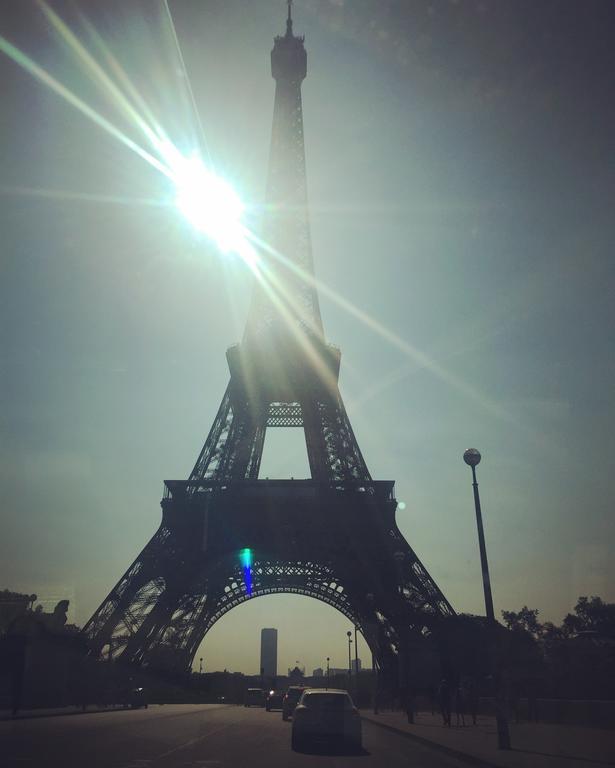 艾菲尔铁塔战神广场公寓 巴黎 外观 照片